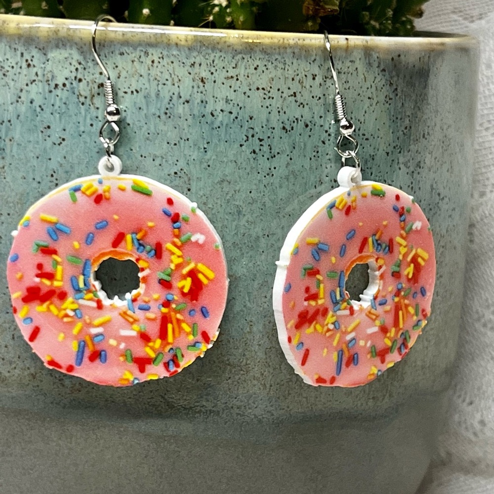 Yum! Doughnut earrings Pink Sprinkles Donut